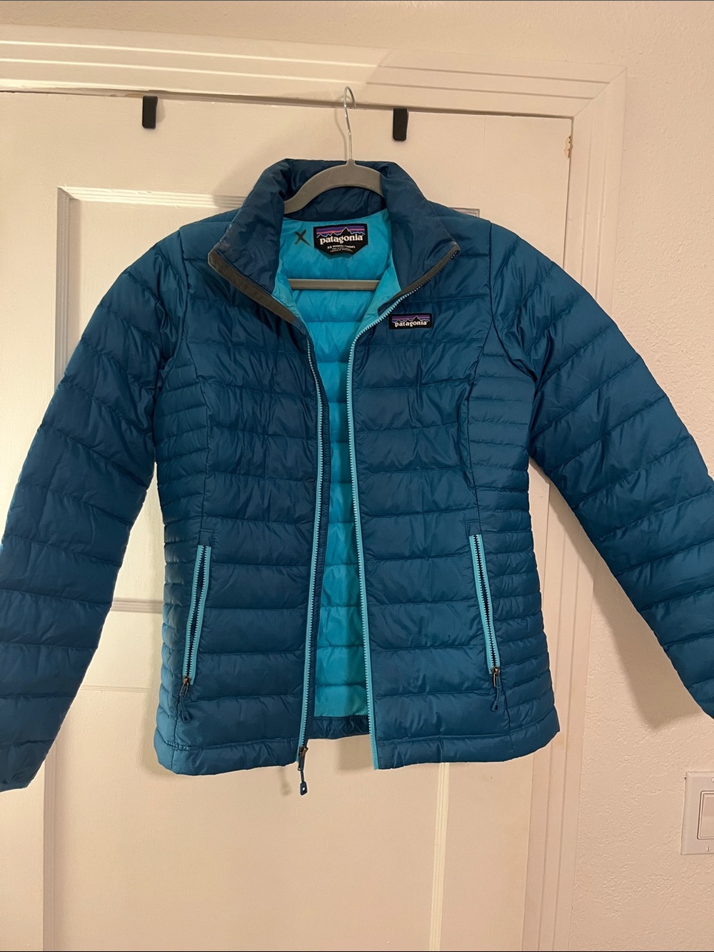 Patagonia Teal Jacket with Aqua Lining